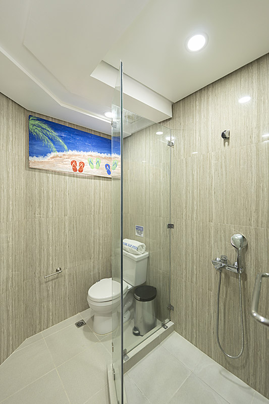 images/imagehover_remodel/Crystal%20Blue%200436.jpg#joomlaImage://local-images/imagehover_remodel/Crystal Blue 0436.jpg?width=533&height=800